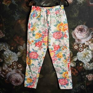 True vintage "Reserve" brand white floral denim jeans size 8-9 extra high waist